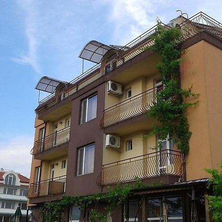 Zora Guest House Primorsko Pokoj fotografie