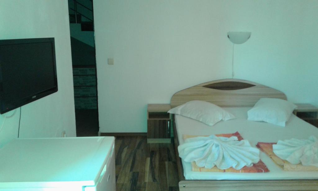 Zora Guest House Primorsko Pokoj fotografie