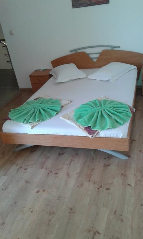 Zora Guest House Primorsko Pokoj fotografie