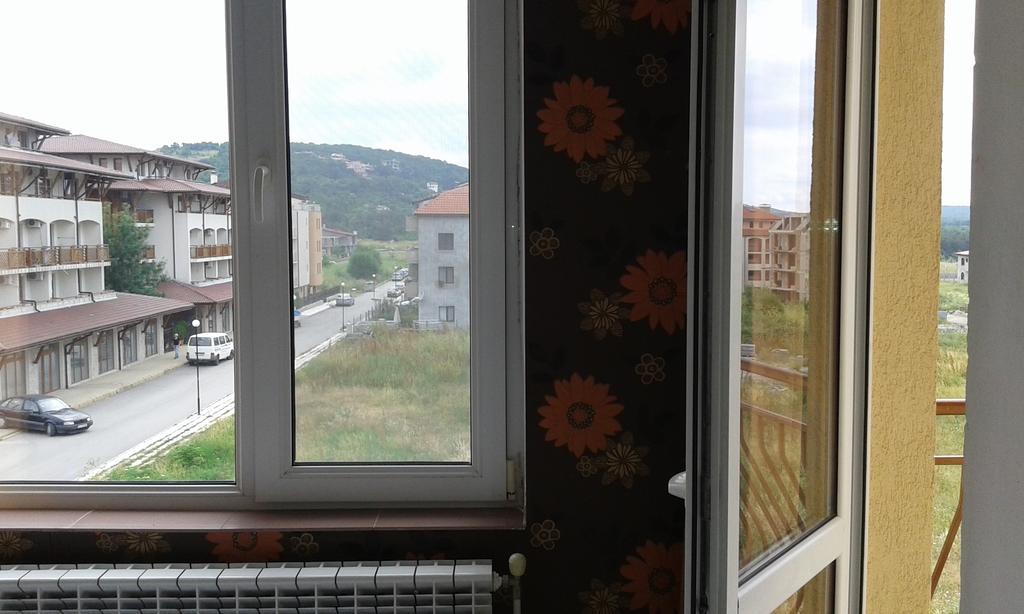 Zora Guest House Primorsko Pokoj fotografie
